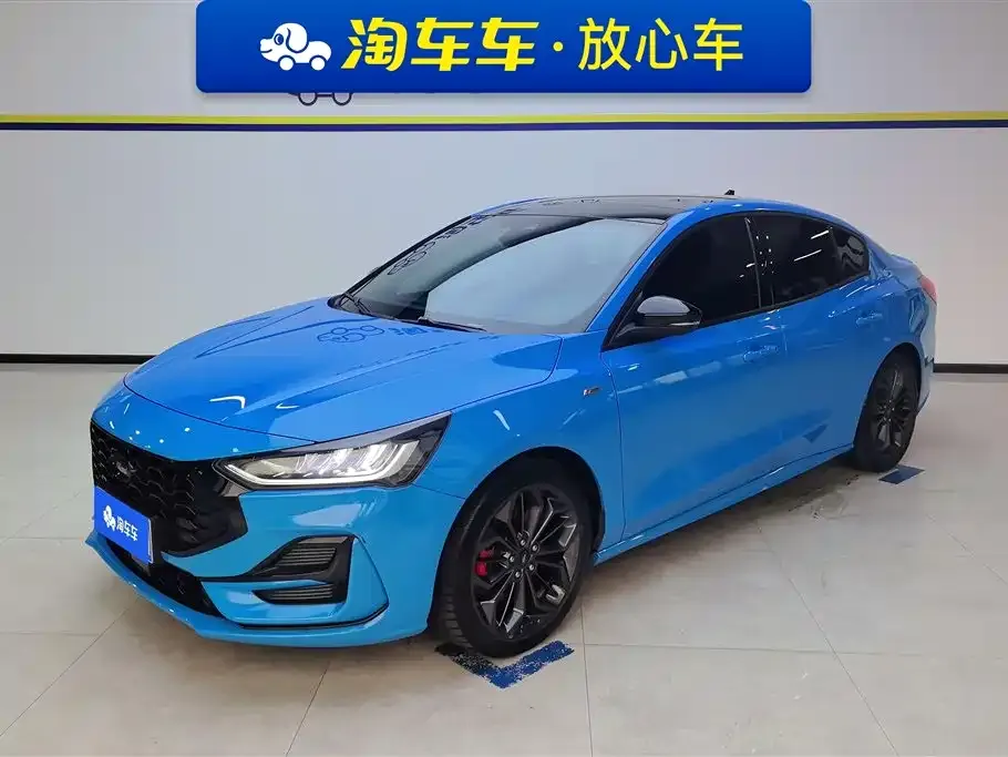 Ford Focus 2023 из CN, фото 1