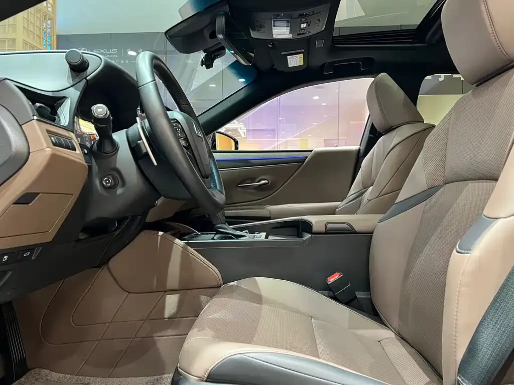 Lexus ES 2025 из CN, фото 2