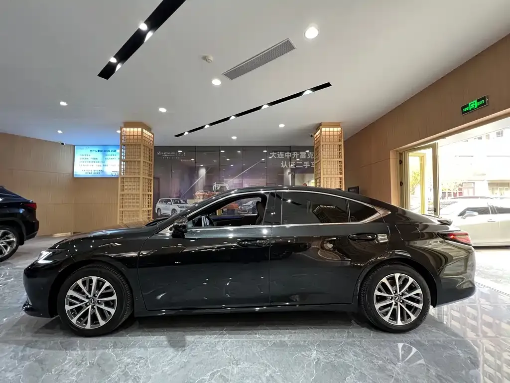 Lexus ES 2025 из CN, фото 4