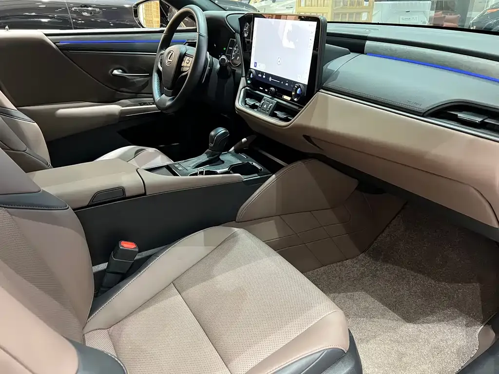 Lexus ES 2025 из CN, фото 6