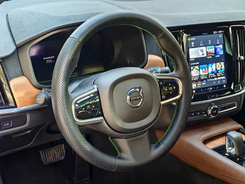 Volvo S90 — фото 10