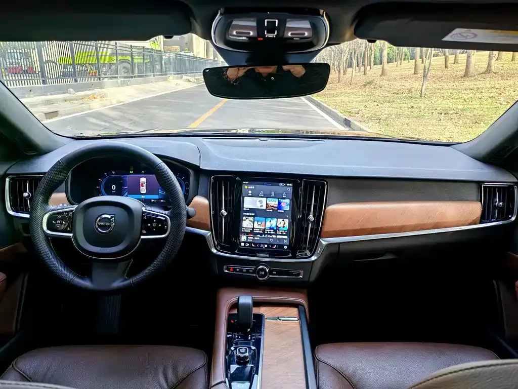 Volvo S90 — фото 9
