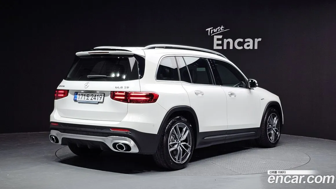 Mercedes-Benz GLB-Class — фото 2