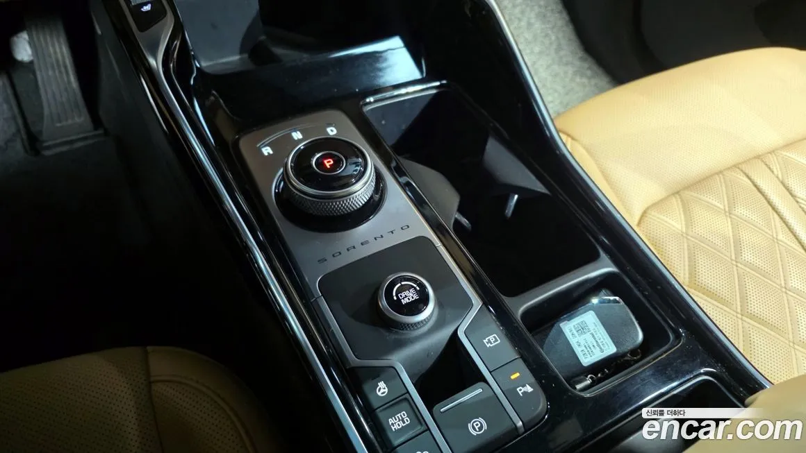 Kia Sorento — фото 9