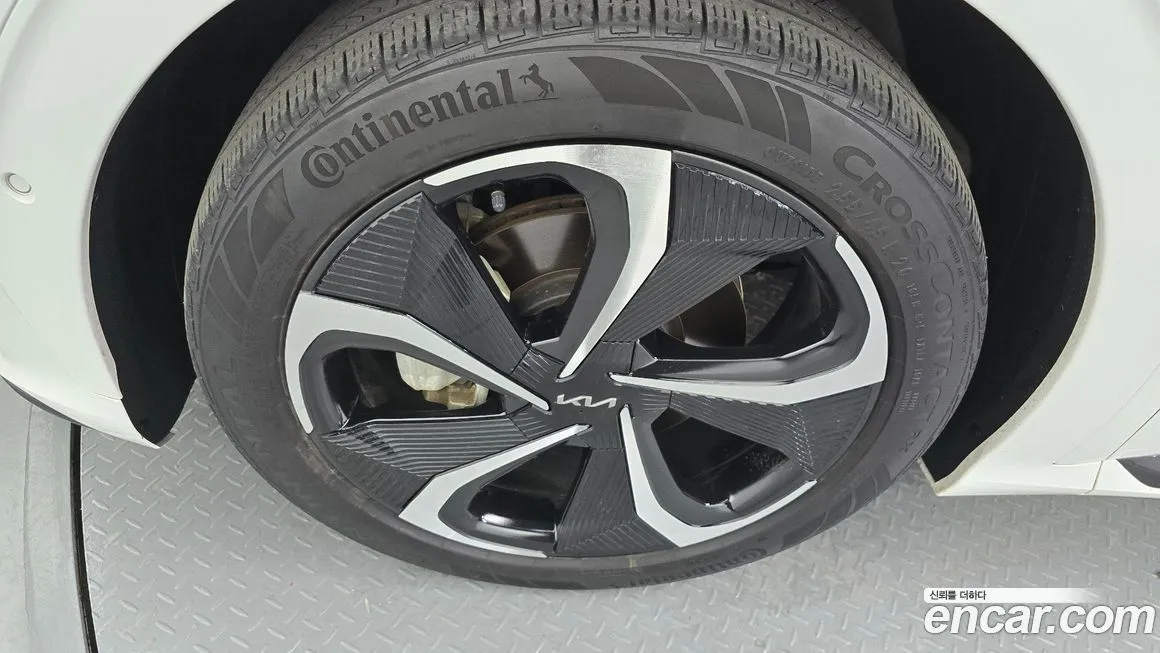 Kia EV6 — фото 5