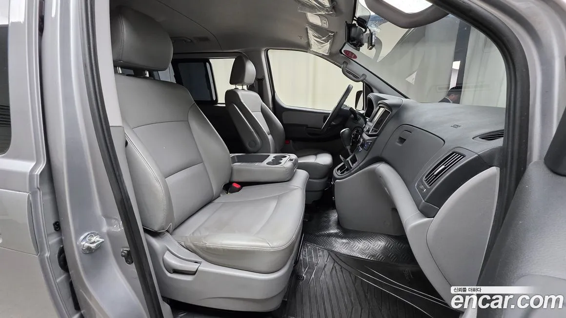 Hyundai Starex — фото 10