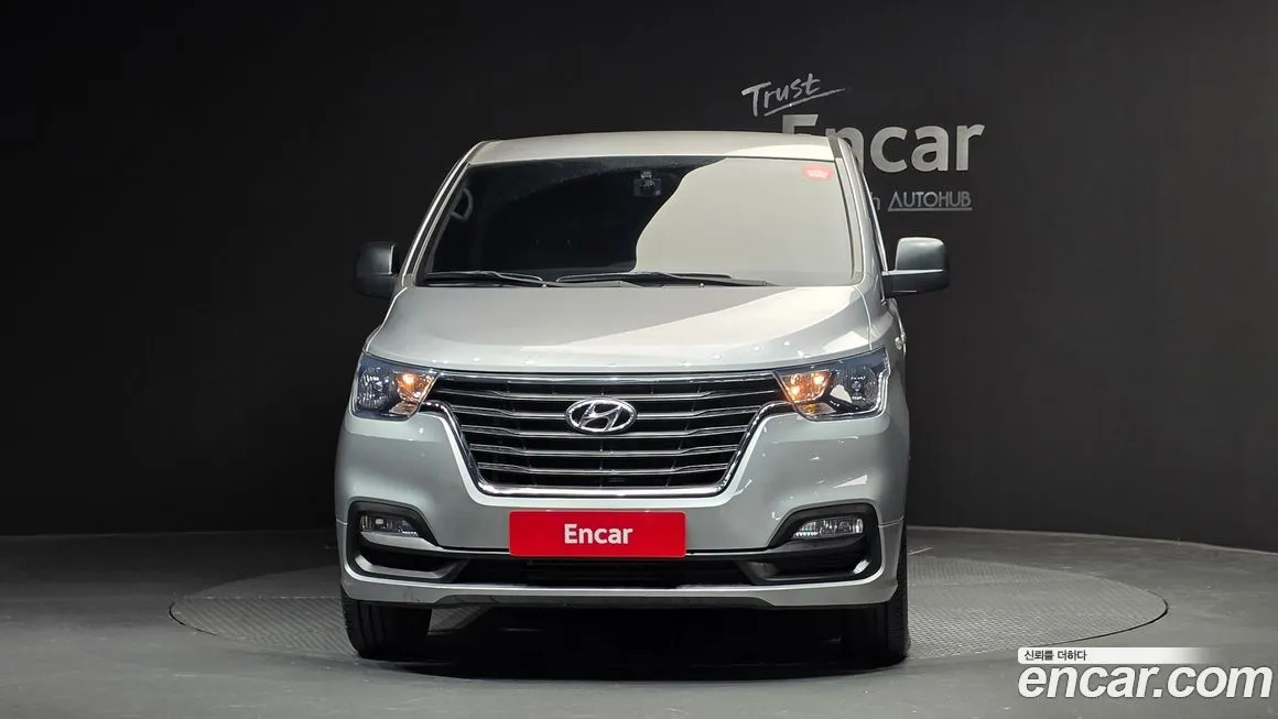 Hyundai Starex — фото 3