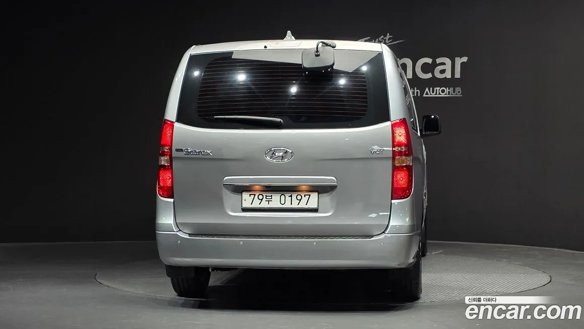 Hyundai Starex — фото 4