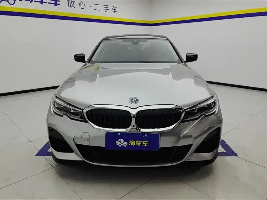 BMW 3 Series 2021 из CN, фото 2