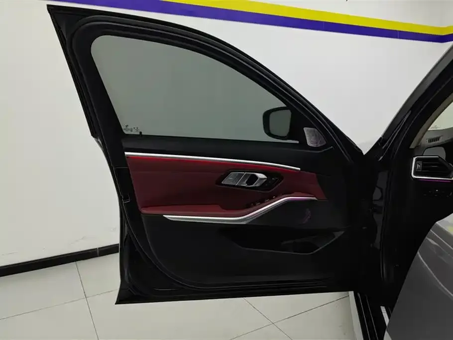 BMW 3 Series 2021 из CN, фото 7