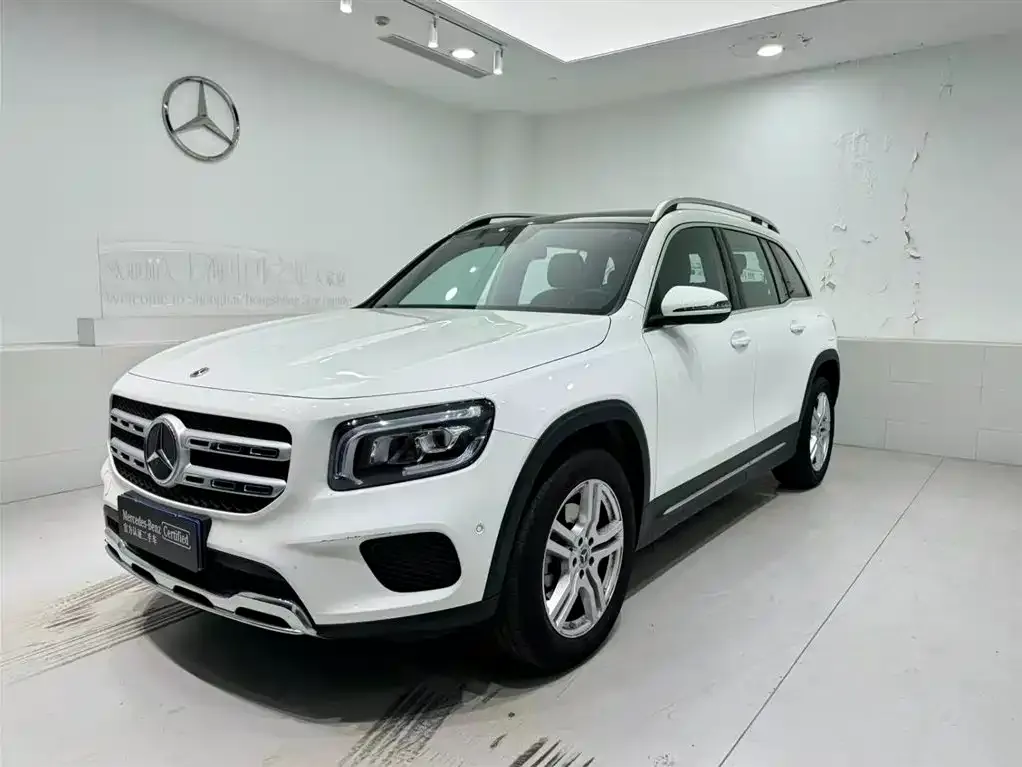 Mercedes-Benz GLB — фото 1