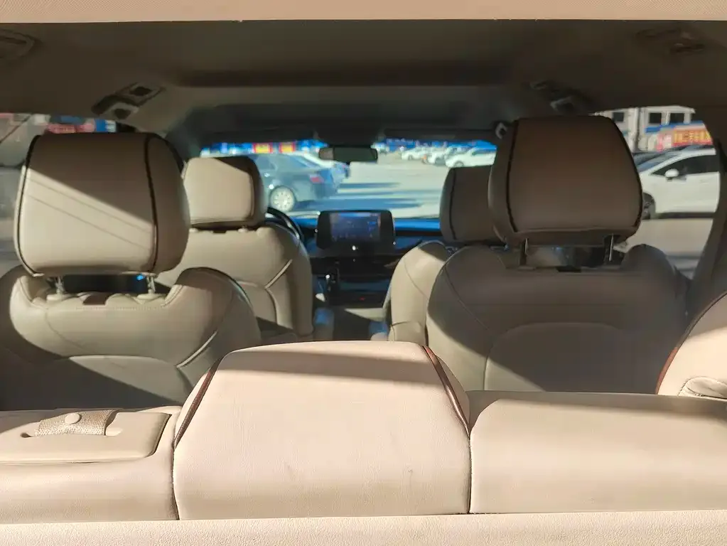 Buick GL8 2021 из CN, фото 6