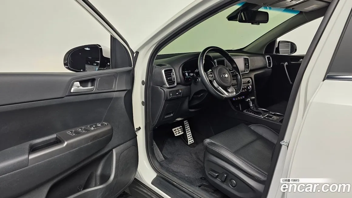 Kia Sportage — фото 10