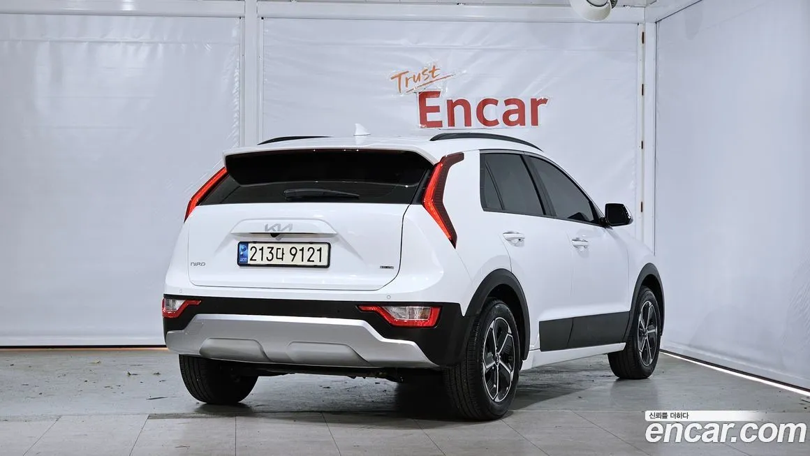 Kia Niro 2023 из KR, фото 2