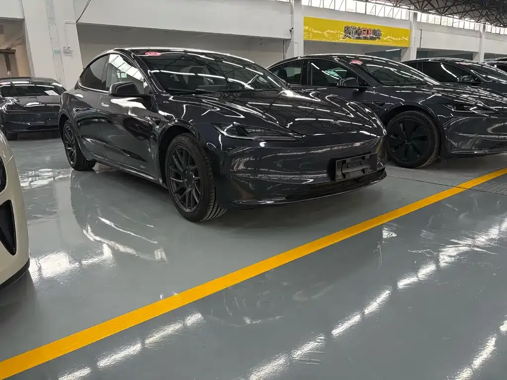 Tesla Model 3 — фото 3
