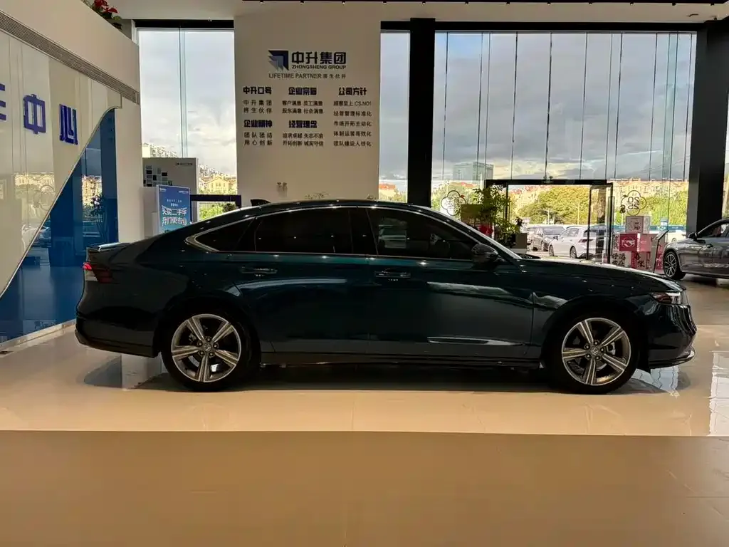 Honda Accord 2023 из CN, фото 10