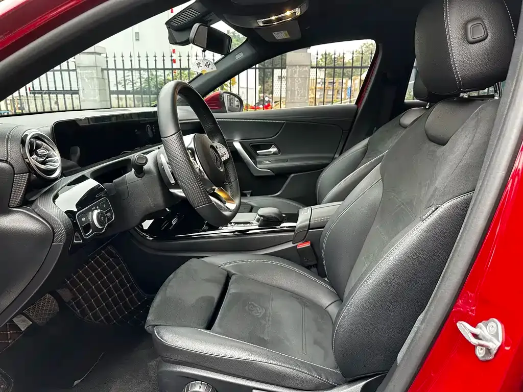 Mercedes-Benz A-Class 2023 из CN, фото 4