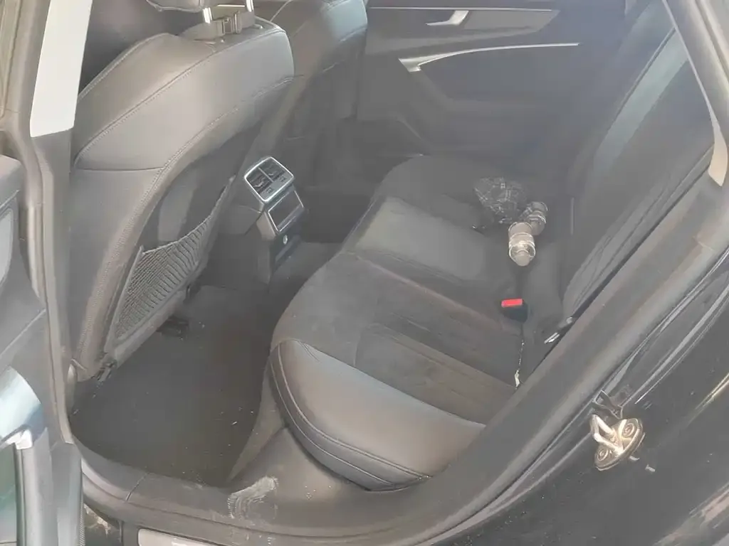 Audi A7 2021 из CN, фото 3