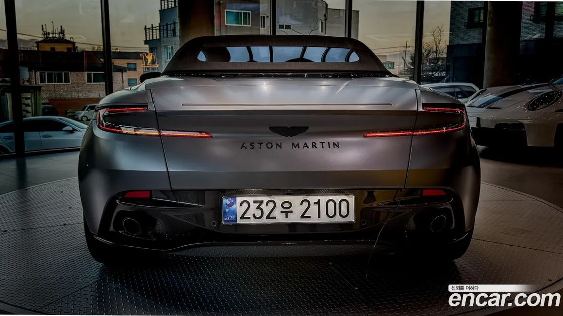 Aston Martin DB12 2025 из KR, фото 3