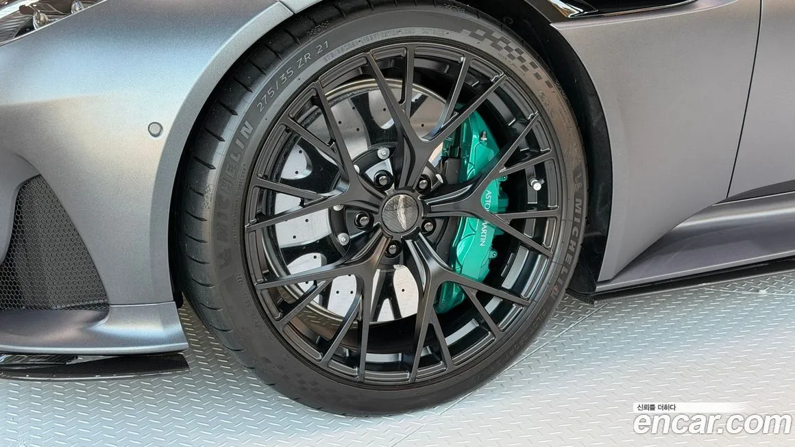 Aston Martin DB12 2025 из KR, фото 4