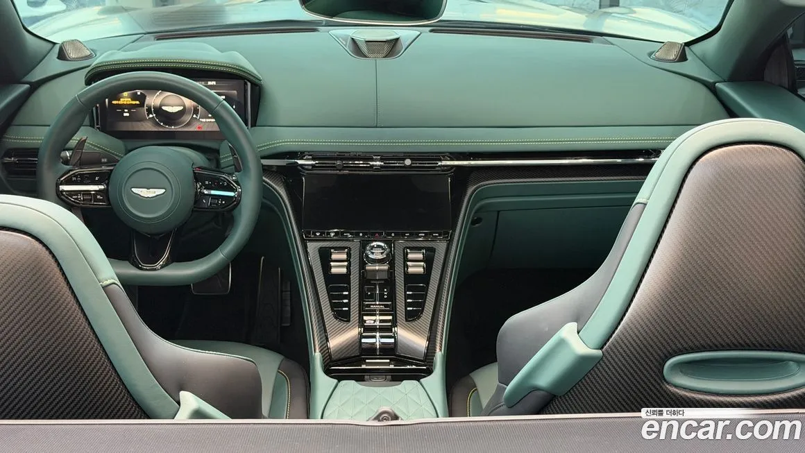 Aston Martin DB12 2025 из KR, фото 9
