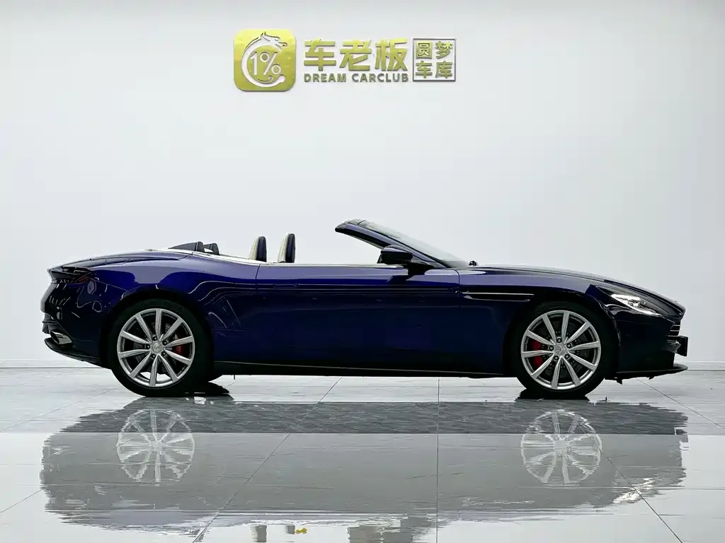 Aston Martin DB11 2021 из CN, фото 7