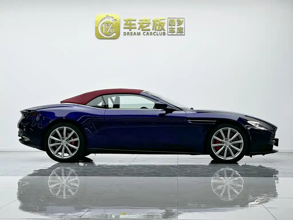 Aston Martin DB11 2021 из CN, фото 8