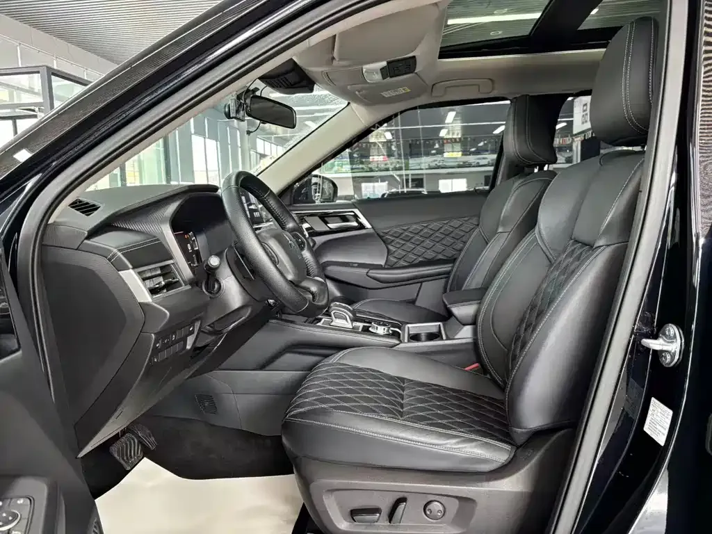 Mitsubishi Outlander 2023 из CN, фото 5