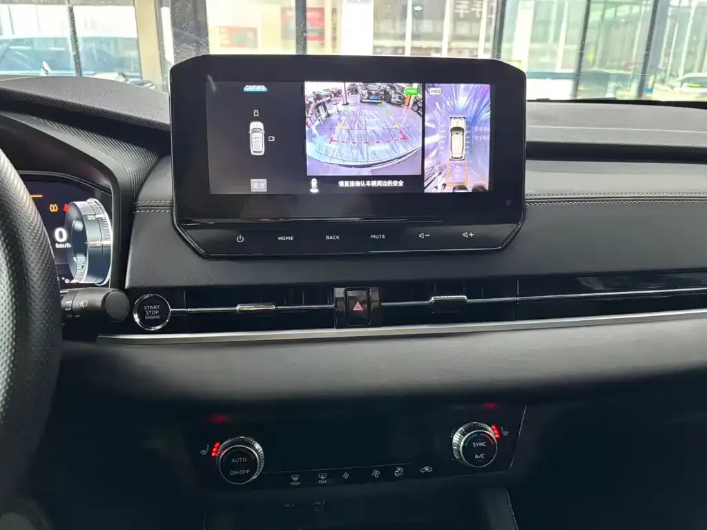 Mitsubishi Outlander 2023 из CN, фото 8
