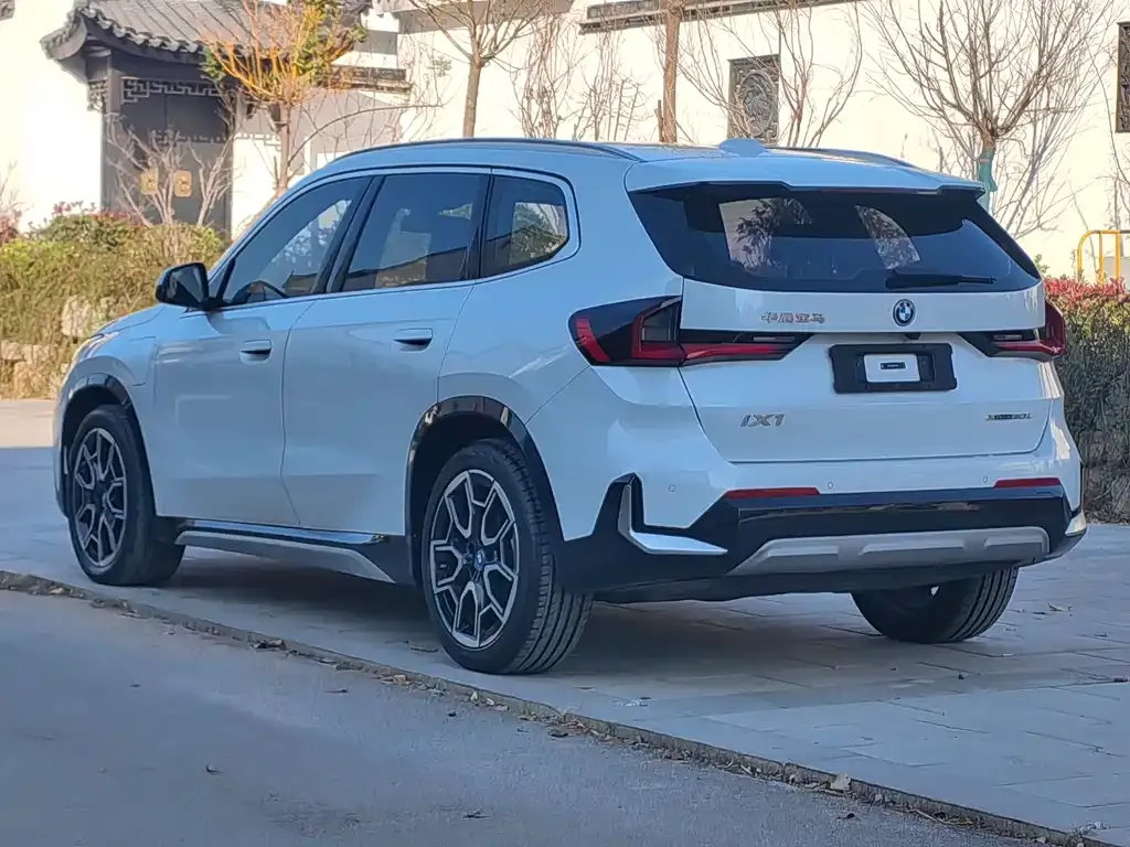 BMW iX1 2024 из CN, фото 4