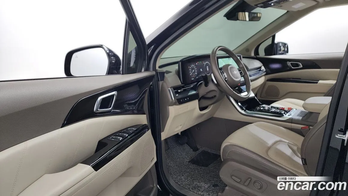 Kia Carnival — фото 10