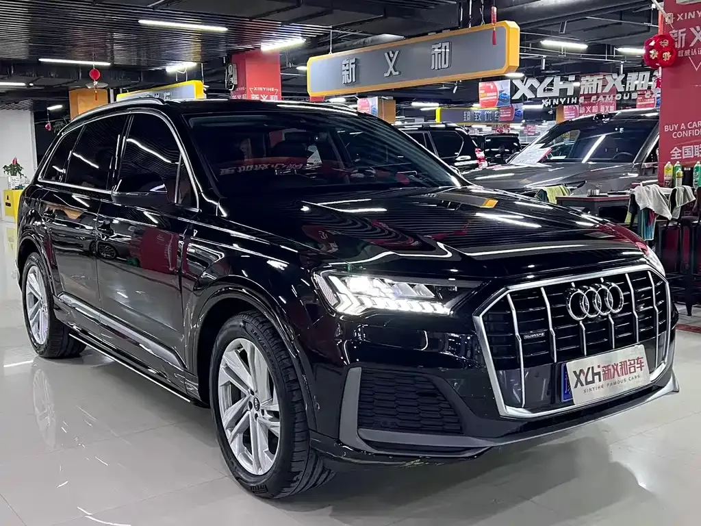 Audi Q7 2024 из CN, фото 3