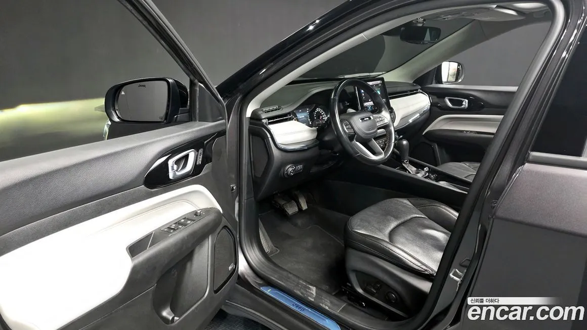 Jeep Compass — фото 10