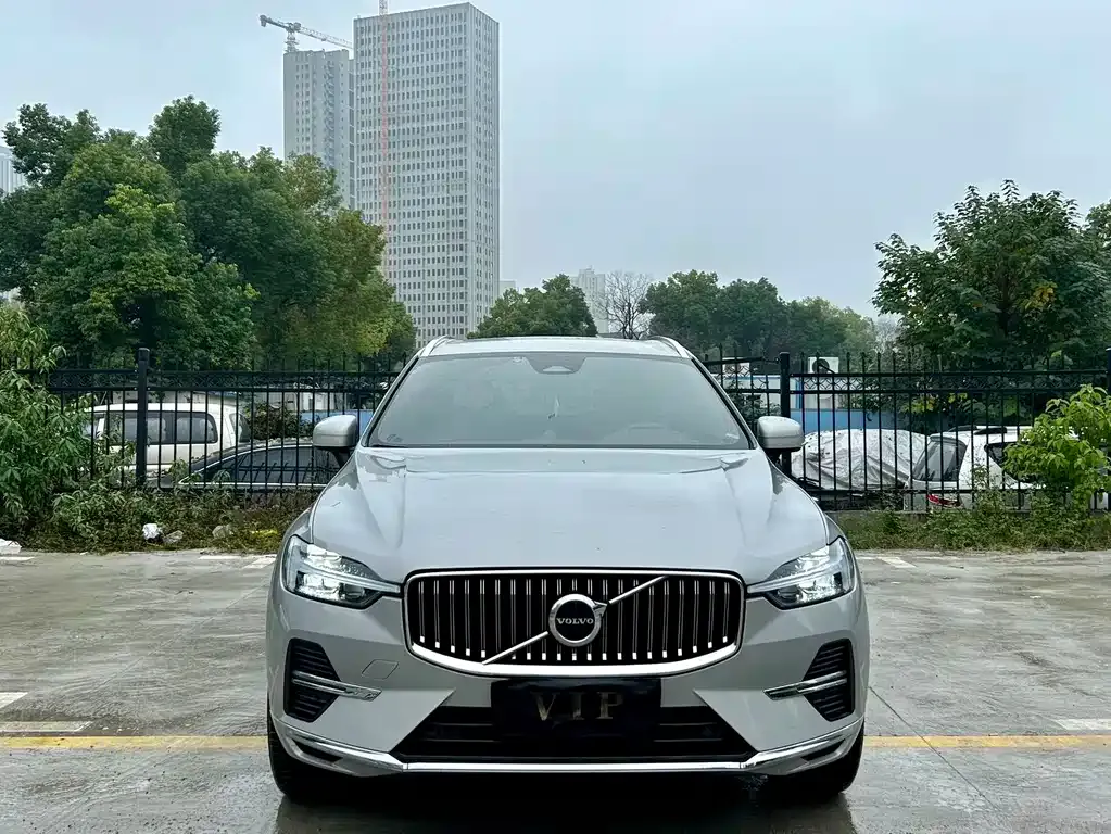 Volvo XC60 2023 из CN, фото 2