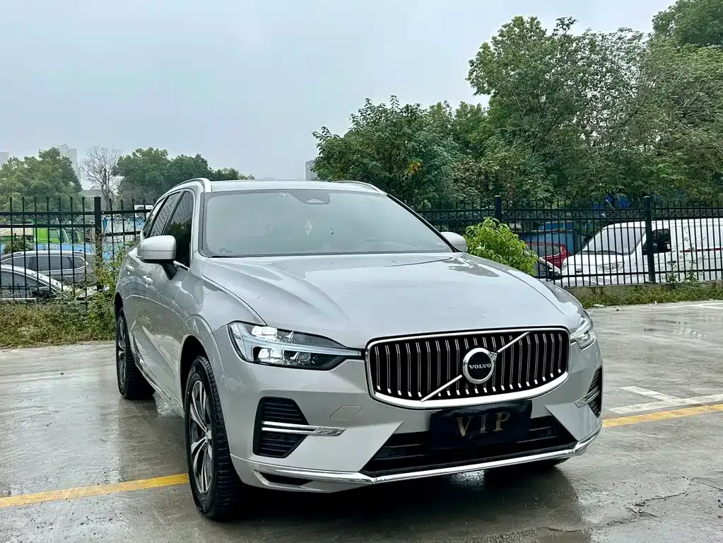 Volvo XC60 2023 из CN, фото 4