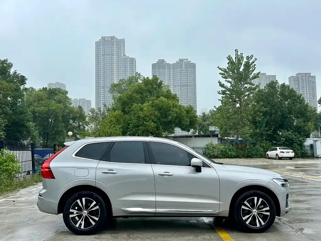 Volvo XC60 2023 из CN, фото 6