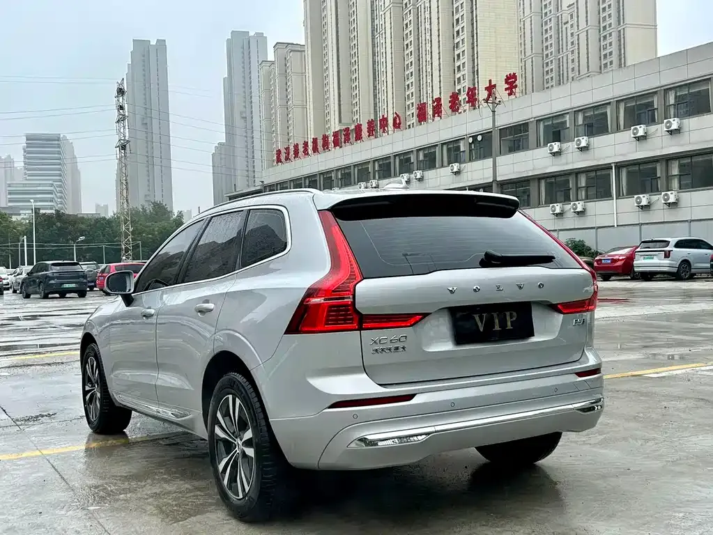 Volvo XC60 2023 из CN, фото 9