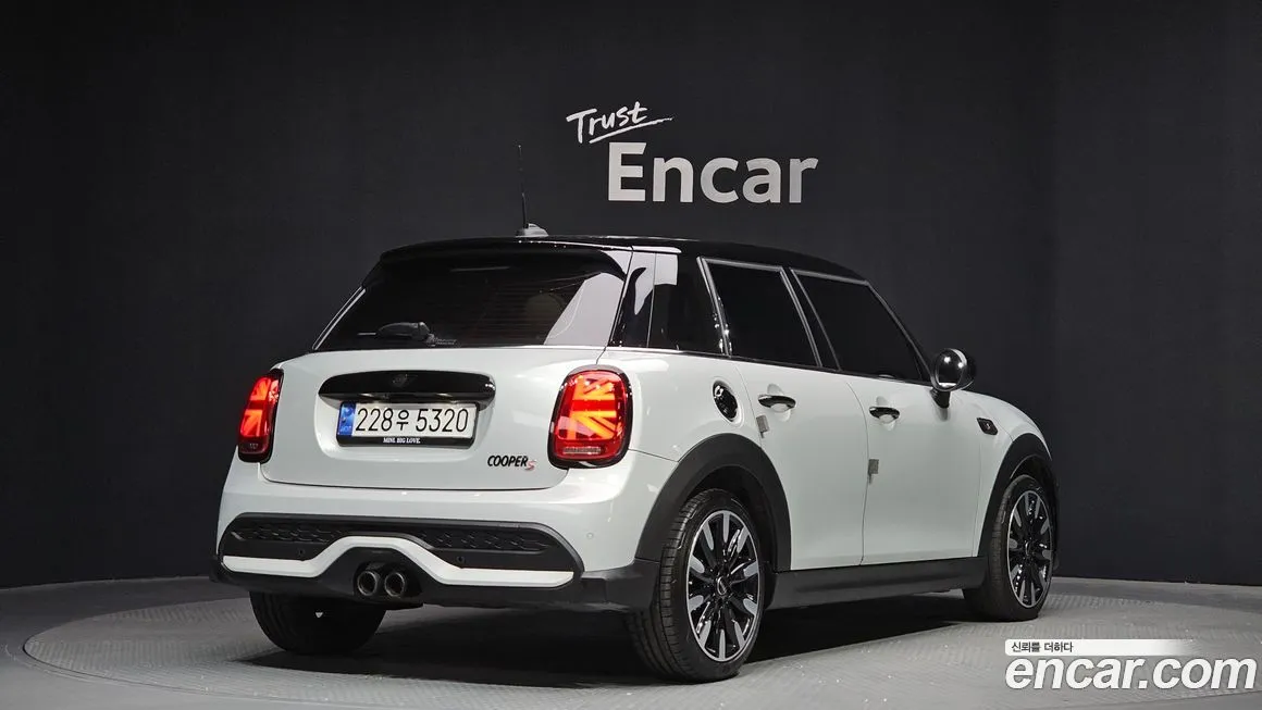 Mini Cooper 2022 из KR, фото 2