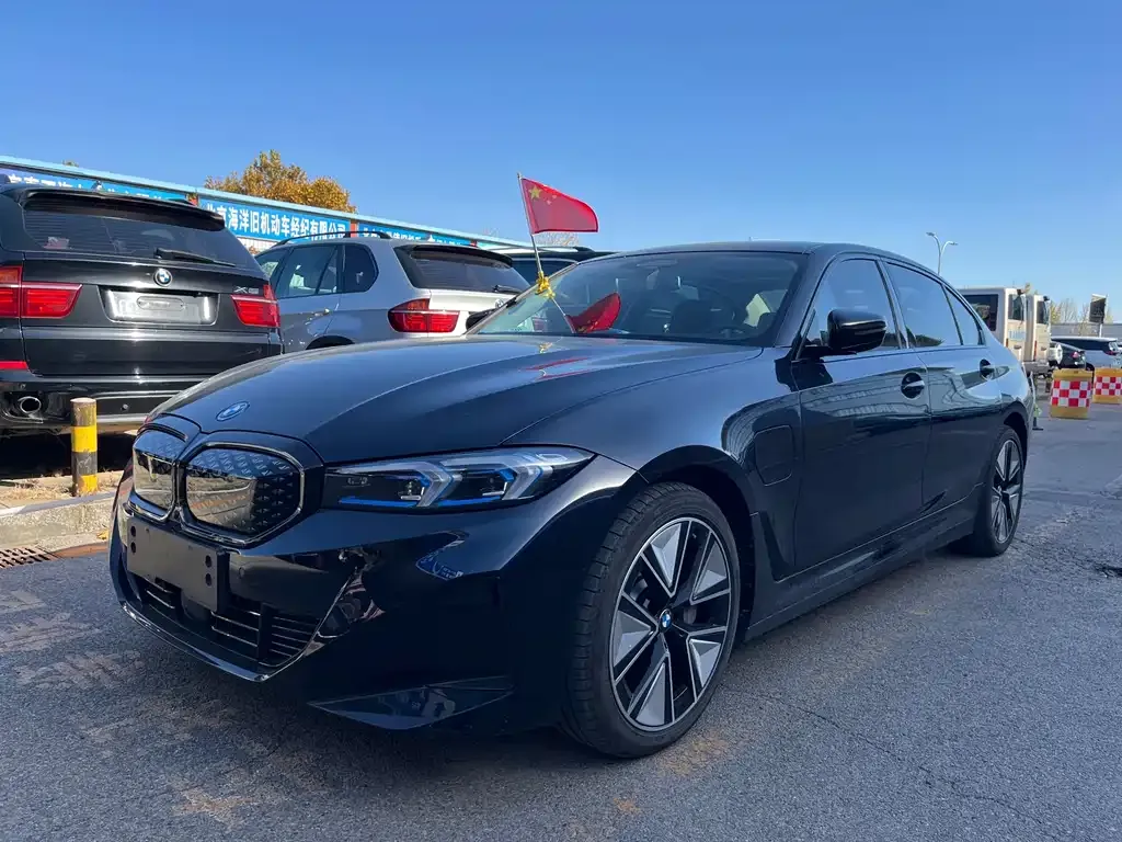 BMW i3 2025 из CN, фото 1