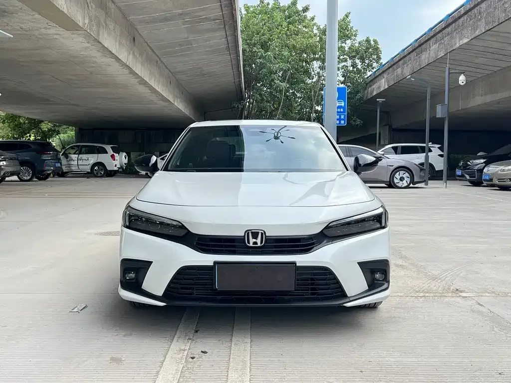 Honda Civic 2022 из CN, фото 2