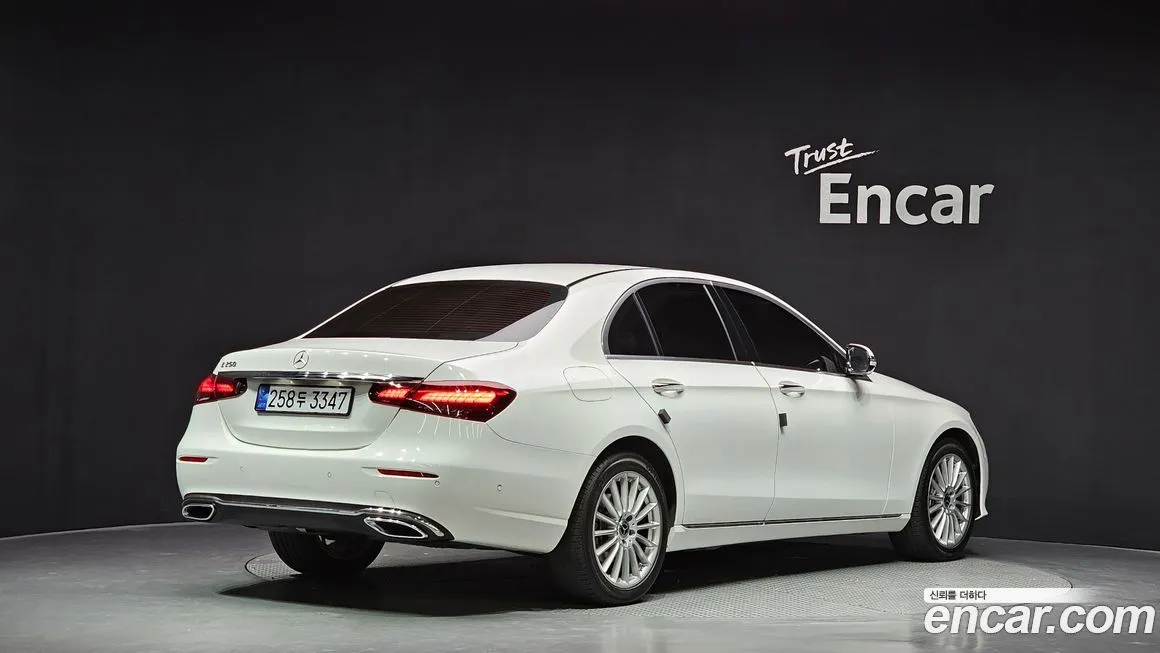 Mercedes-Benz E-Class 2022 из KR, фото 2