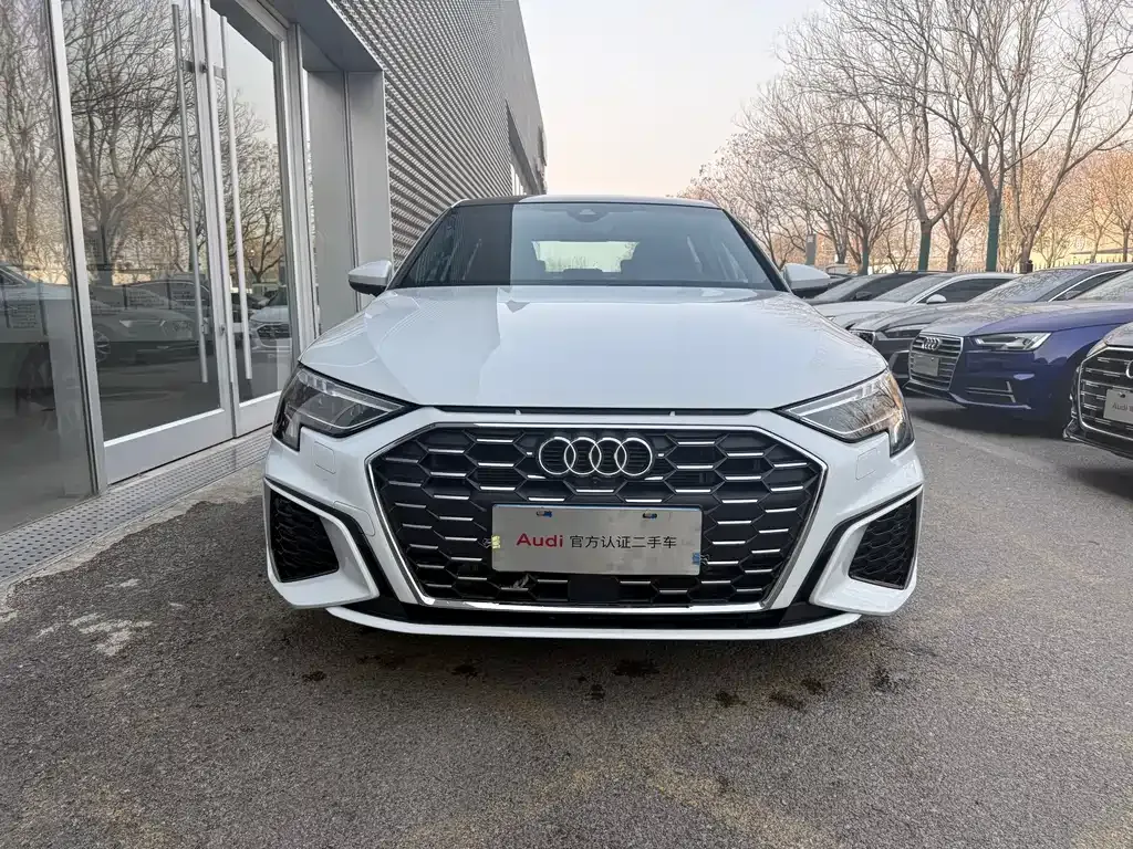 Audi A3 2024 из CN, фото 2
