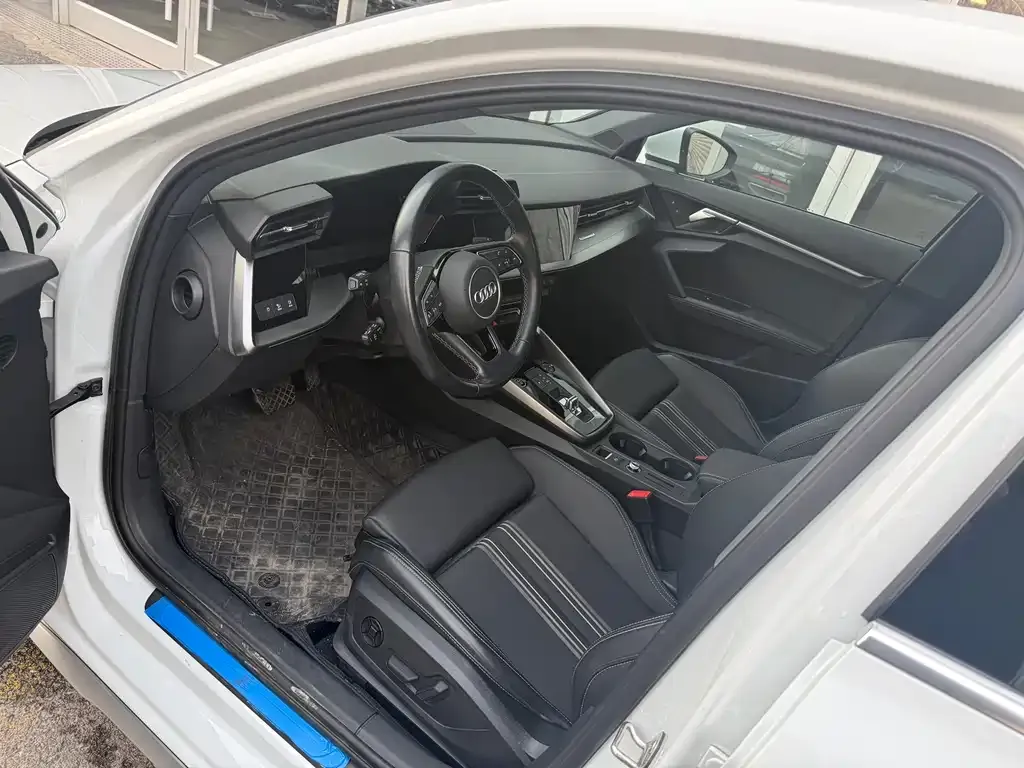 Audi A3 2024 из CN, фото 4