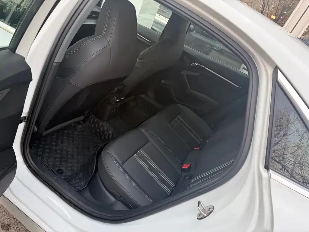 Audi A3 2024 из CN, фото 6