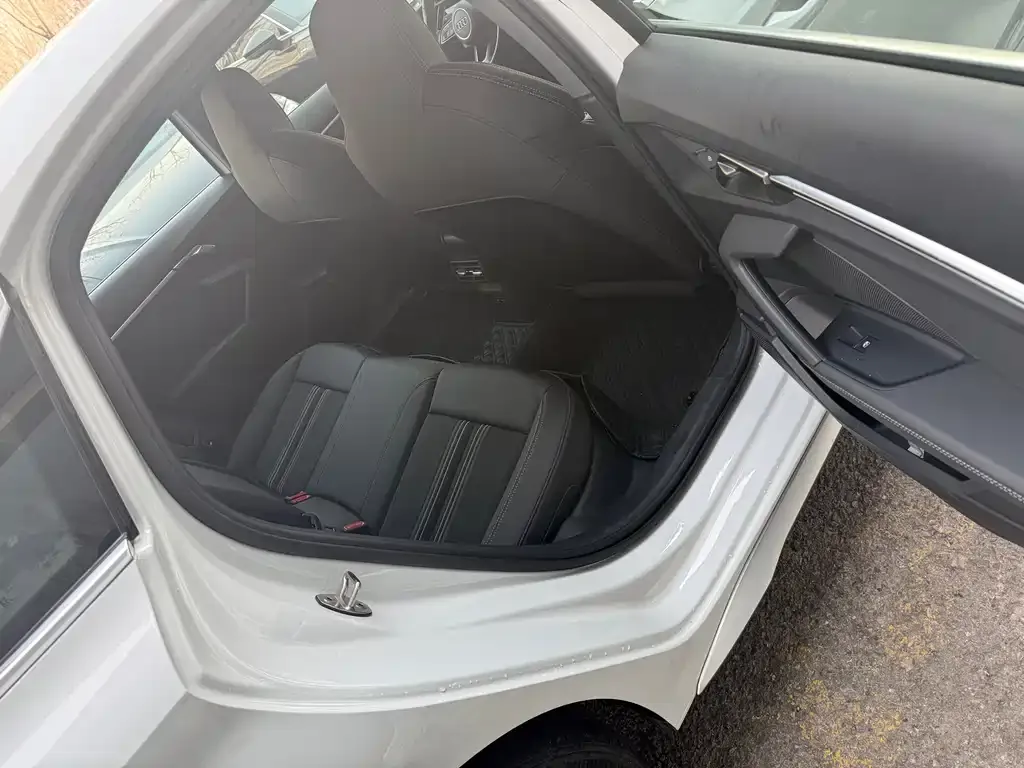 Audi A3 2024 из CN, фото 7