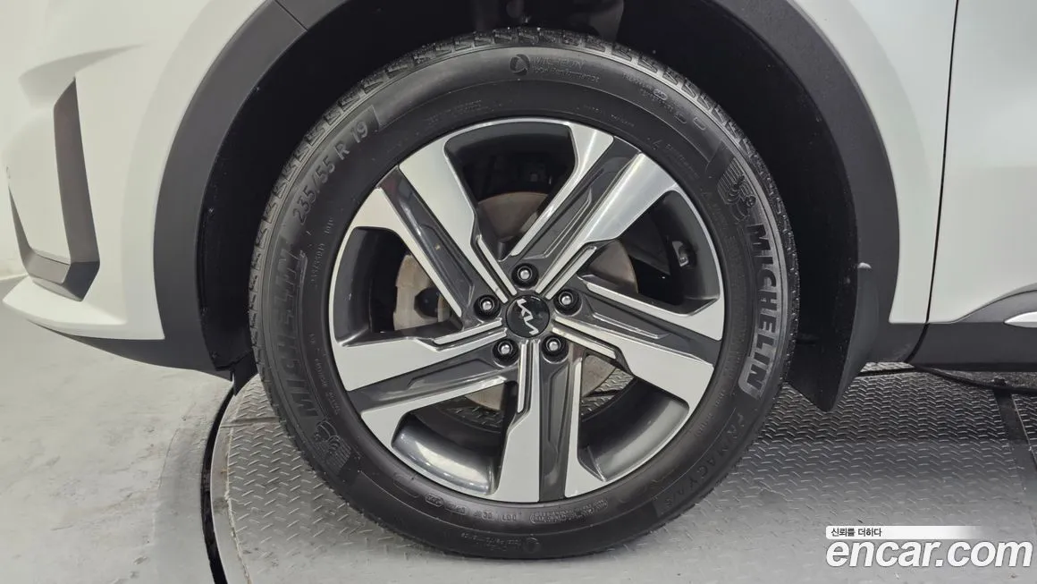 Kia Sorento — фото 5