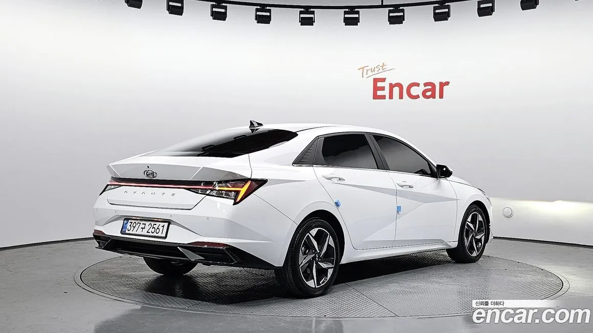 Hyundai AVANTE — фото 2