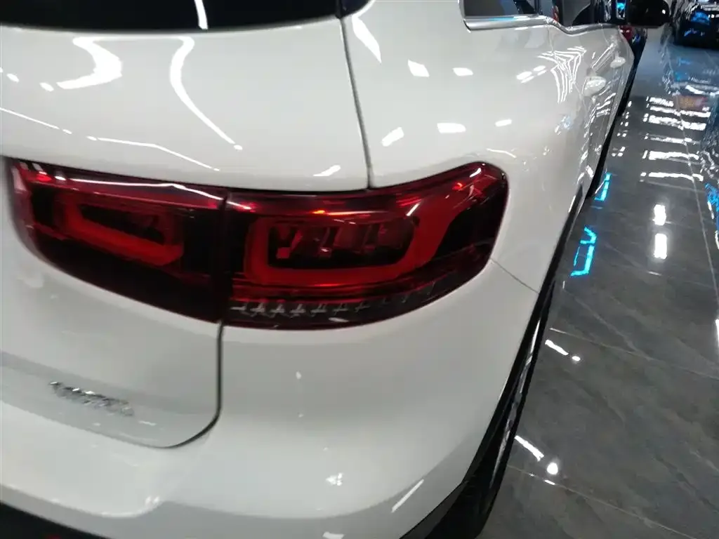 Mercedes-Benz GLB 2023 из CN, фото 8
