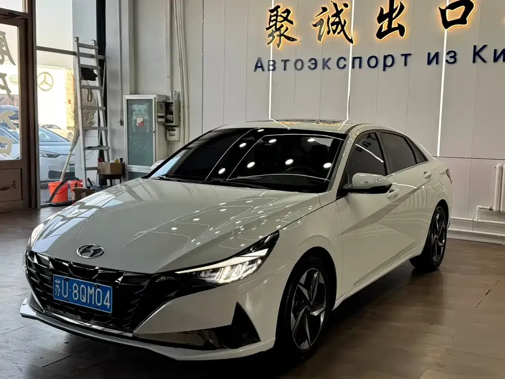 Hyundai Elantra 2023 из CN, фото 1