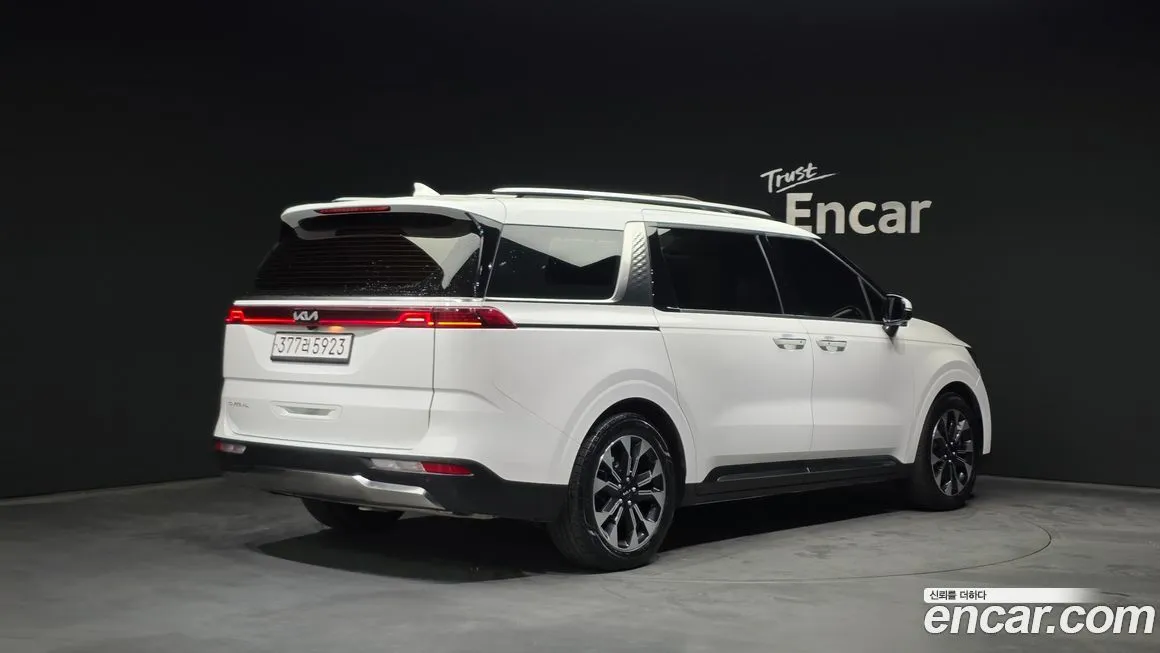 Kia Carnival — фото 2